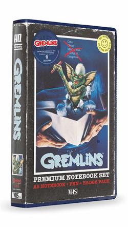 GREMLINS SET PAPELERIA VHS (LIBRETA, CHAPAS Y BOLI